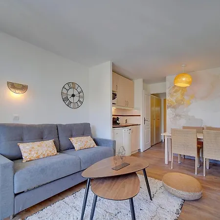 Upstays - 2 Rooms - Pool - Garden - Terrace