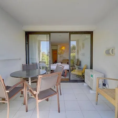 Upstays Garden Terrace Pool 30m2 Lejlighed *