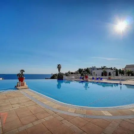 Upstays Garden Terrace Pool 30m2 Cannes